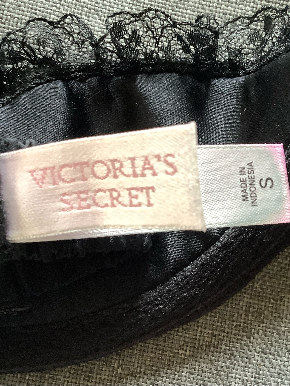 Victoria's Secret Black Lace Balcony Demi Underwire Bra - Picture 6 of 6